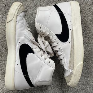Nike Blazers Women’s Size 9